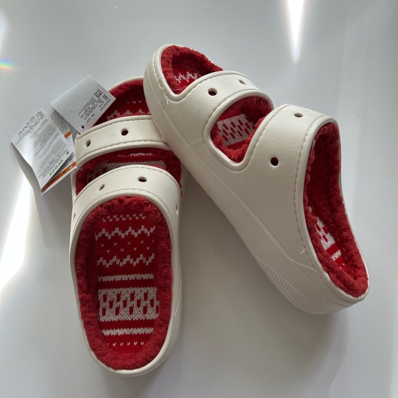 NWT Crocs Classic Cozzzy Holiday Sweater Women's Sandals with CHARMS!! SZ-W8/M6 - Picture 9 of 16